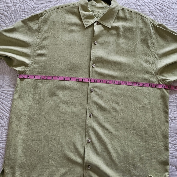 Tommy Bahama Hawaiian Shirt - Picture 9 of 11